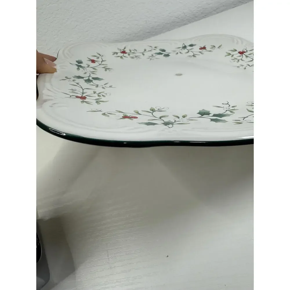 Pfaltzgraff add festive